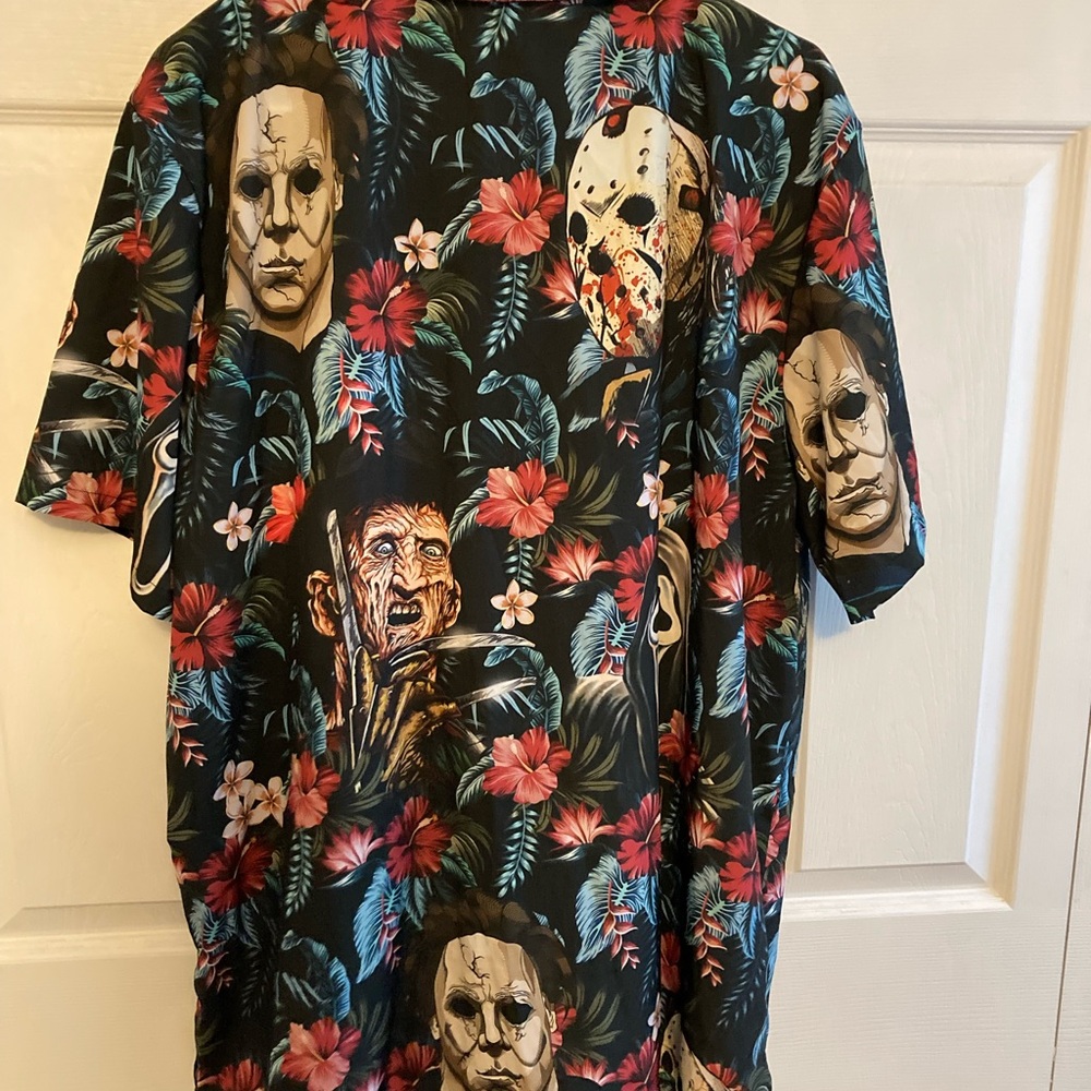 Hawaiian shirt horror Xl like new!